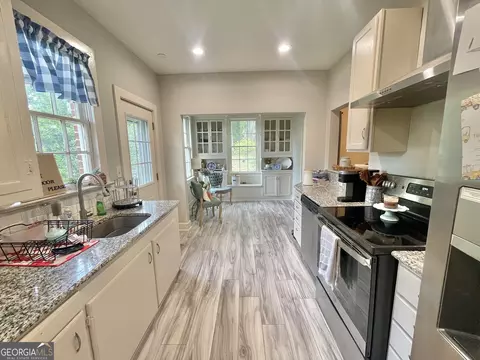 405 E 4th St, West Point, GA 31833 photo 7