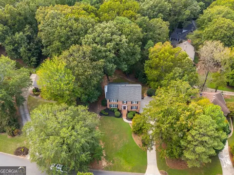 3580 Hermitage Dr, Berkeley Lake, GA 30096 photo 2