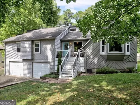 4139 Inola Trl NE, Roswell, GA 30075