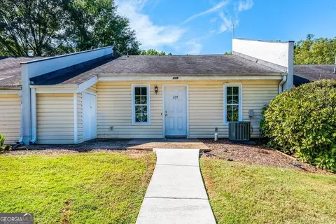 235 Goshen Ln, Woodstock, GA 30188