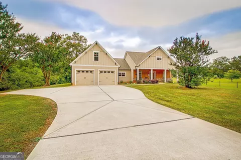 2303 Corinth Rd, Newnan, GA 30263