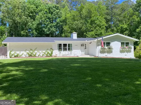 5089 Dogwood Hills Dr, Buford, GA 30518