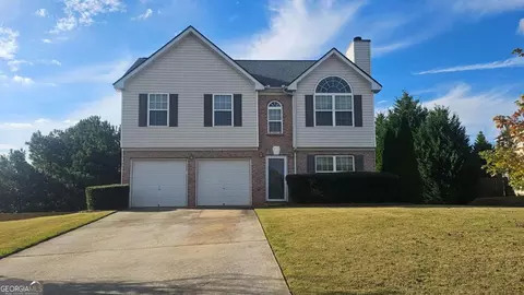 2721 Runway Lake Ln, Snellville, GA 30039