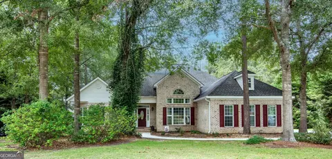238 Surrey Ln, Statesboro, GA 30458