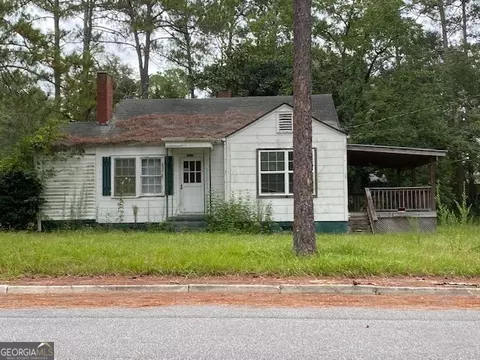 1607 Chesnutt Ave #11, Tifton, GA 31794