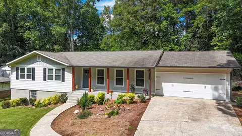 2322 Cascade Dr, Acworth, GA 30102