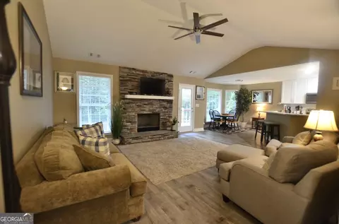 133 Wellington Dr, Lagrange, GA 30241 photo 4