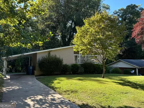 2213 Westover Dr, East Point, GA 30344