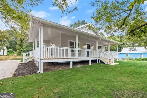 989 S Pond St, Toccoa, GA 30577