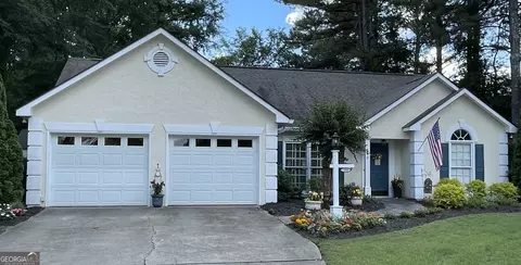 100 Ridgefield Dr, Lagrange, GA 30241