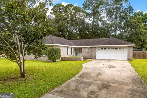 105 Dolphin Dr, Brunswick, GA 31525