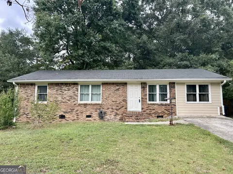 844 White Oak Ct, Lawrenceville, GA 30046