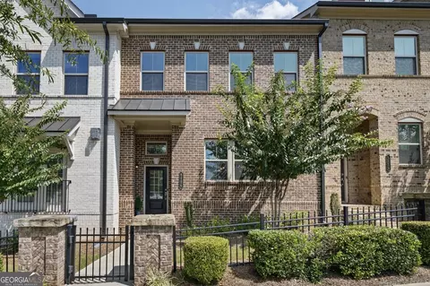 5225 Saxondale Ln, Dunwoody, GA 30338