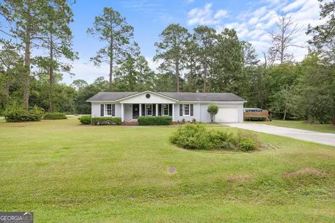 126 Holly Dr, Statesboro, GA 30458