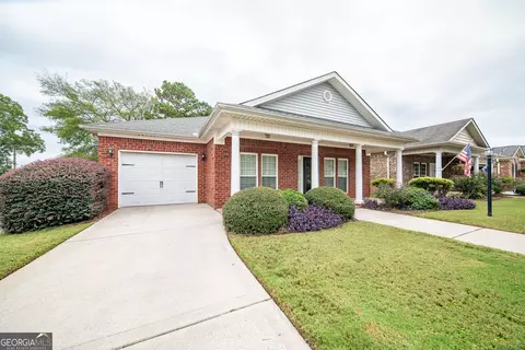236 Cottage Cir, Byron, GA 31008