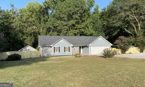25 Spruce Ct, Stockbridge, GA 30281