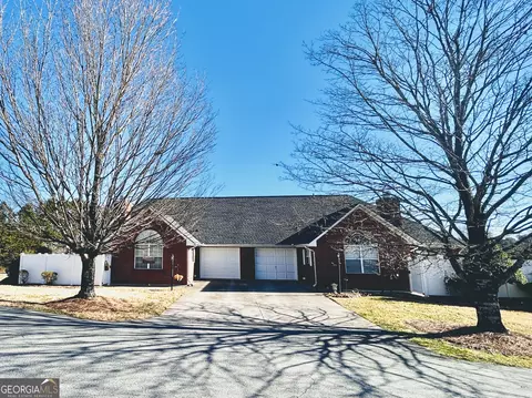 211 Alston Ridge Dr, Cornelia, GA 30531