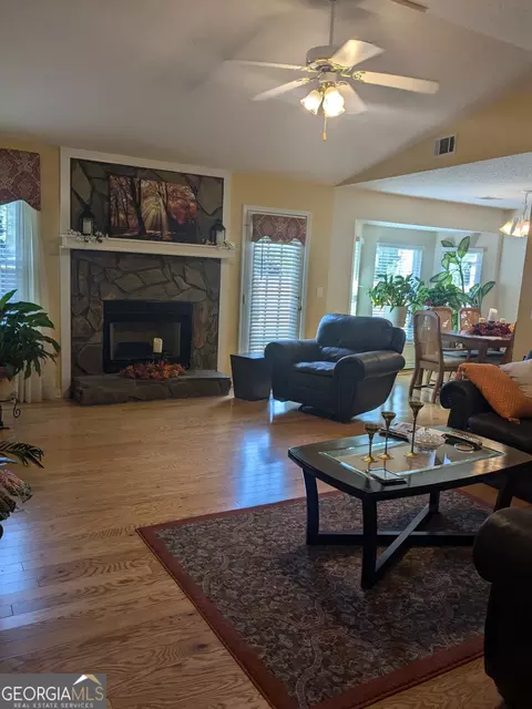 1239 Shady Brook Ct, Hampton, GA 30228 photo 3