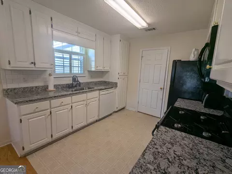 1239 Shady Brook Ct, Hampton, GA 30228 photo 8