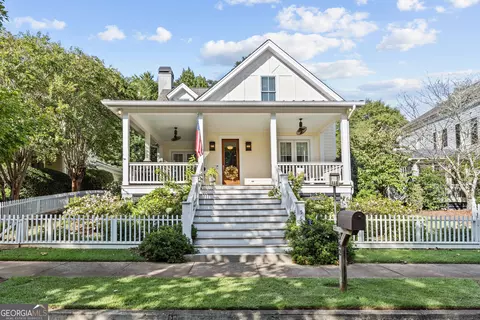 562 Sycamore St, Madison, GA 30650