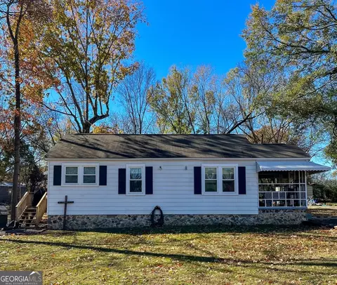 105 S Louise Ave, Calhoun, GA 30701