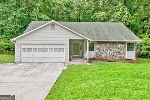 120 N Bend Ct, Jonesboro, GA 30238