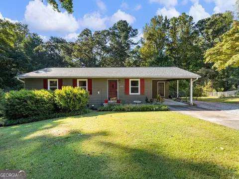 3002 Forest Hill Cir, Gainesville, GA 30507