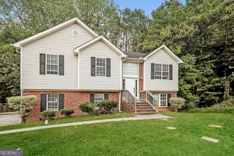 2511 Kris Xing, Ellenwood, GA 30294