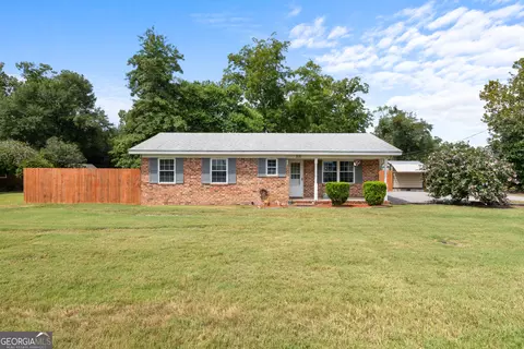 305 Dixie St, Brooklet, GA 30415