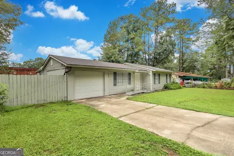 478 Dykes St, Hinesville, GA 31313