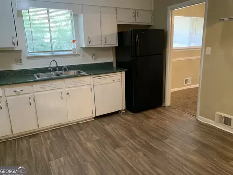6487 Fleming Rd, Morrow, GA 30260 photo 14