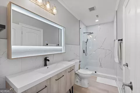 Bath - 2645 Lake Erma Dr, Hampton, GA 30228 photo 14 of 14