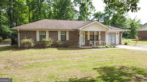 140 Grove Creek Dr, Locust Grove, GA 30248