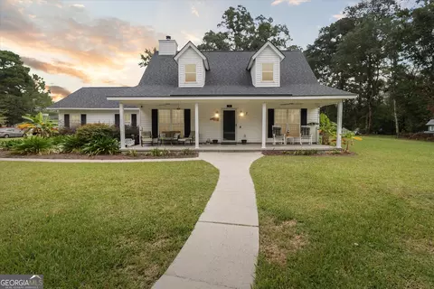 718 Plantation Dr, Rincon, GA 31326