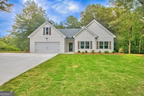 450 Lee Thompson Rd, Moreland, GA 30259