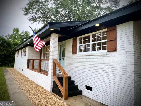 106 Plum St, Dublin, GA 31021