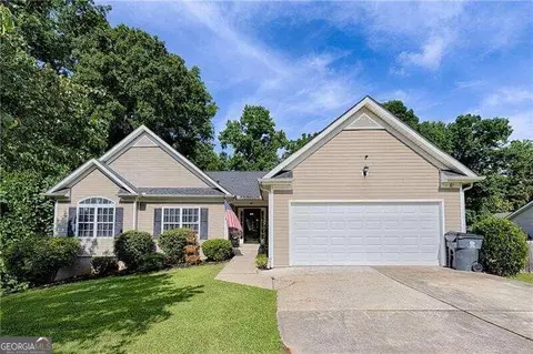 299 Hampton Oaks Cir, Villa Rica, GA 30180