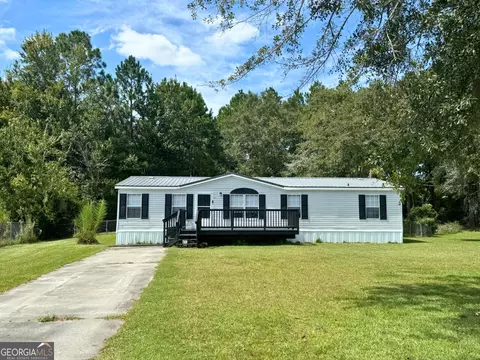 253 Cheryl Ct NE, Ludowici, GA 31316