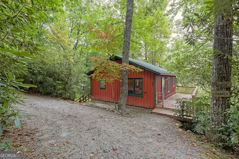 226 Spring Lake Dr, Dillard, GA 30537