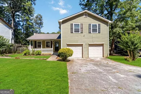 5604 Boggs Dr, Stone Mountain, GA 30087