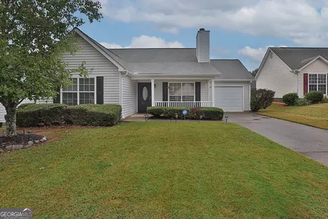 3017 Meadow Glen Pass, Fairburn, GA 30213