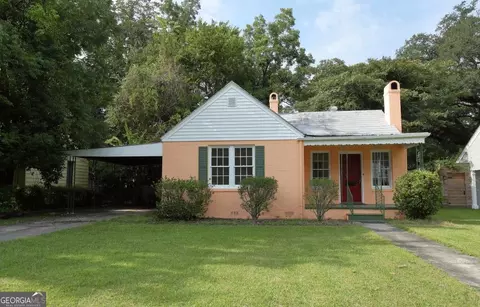 407 E 61st St, Savannah, GA 31405