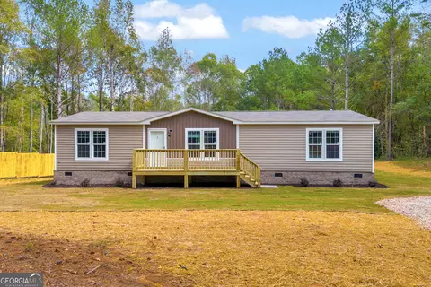 234 Falcon Ln, Carnesville, GA 30521