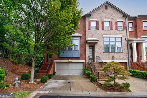 1088 Holly Ave, Dunwoody, GA 30338