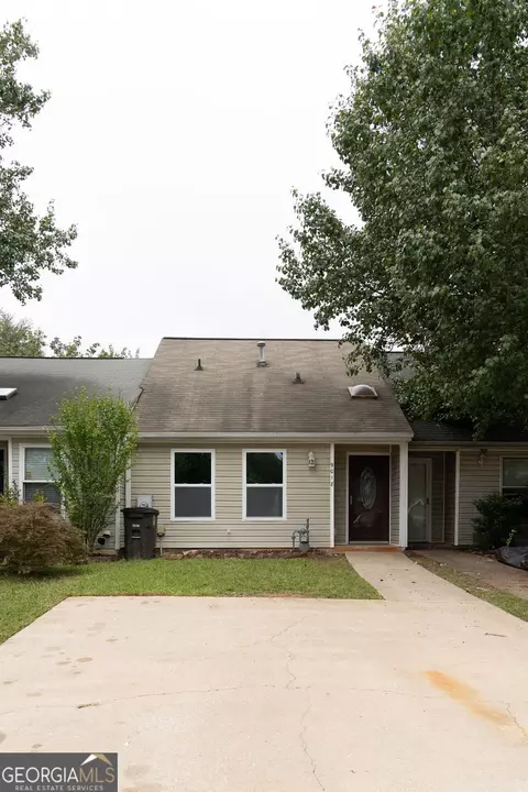 9018 Stoneleigh Trce, Douglasville, GA 30134
