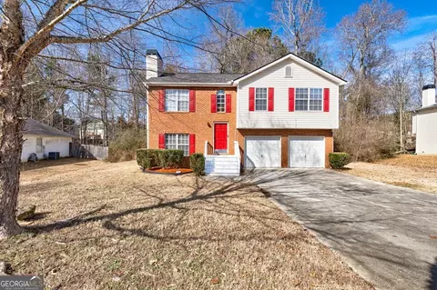 10643 Starling Trl, Hampton, GA 30228