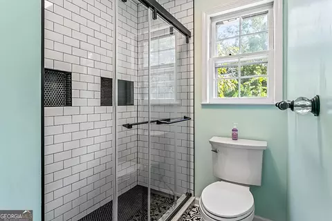 Bath - 14247 Woolsey Rd, Hampton, GA 30228 photo 6 of 12