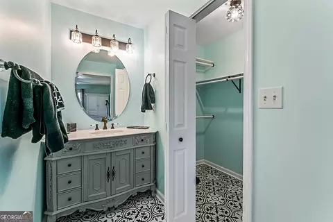 Bath - 14247 Woolsey Rd, Hampton, GA 30228 photo 4 of 12