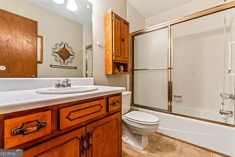 Bath - 14247 Woolsey Rd, Hampton, GA 30228 photo 7 of 12