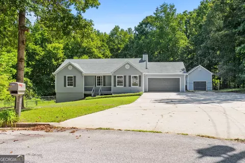 105 Ridge Pt, Stockbridge, GA 30281